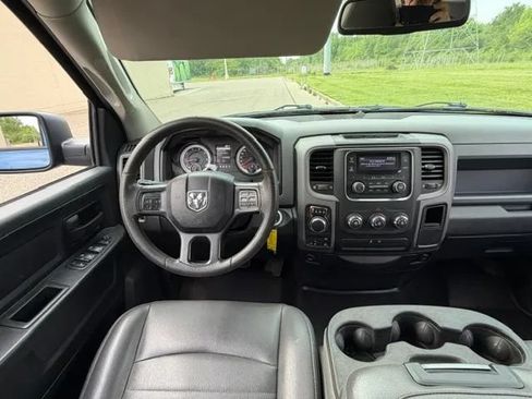 Used 2019 RAM 1500 Express AWD/4WD image 10