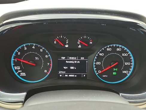 Used 2022 Chevrolet Traverse LS image 19