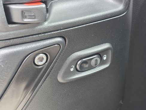 Used 2018 Jeep Wrangler Unlimited Rubicon AWD/4WD image 10