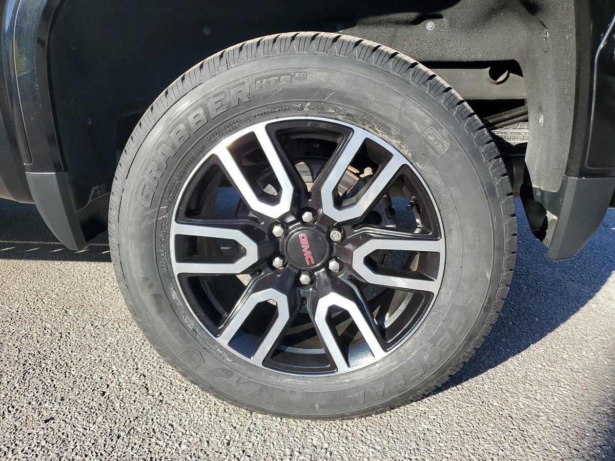 Used 2021 GMC Sierra 1500 AT4 w/ AT4 Premium Package AWD/4WD image 5