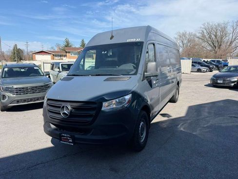 Used 2019 Mercedes-Benz Sprinter 170 image 2