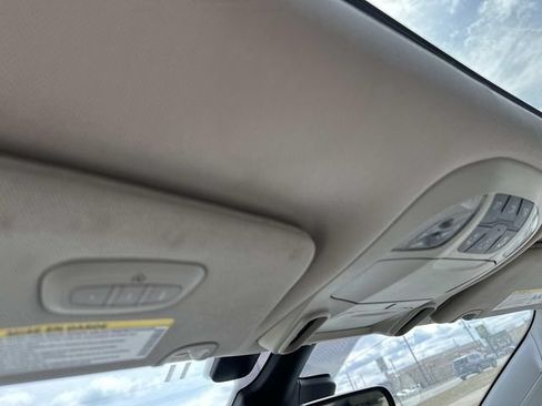 Used 2021 Chrysler Pacifica Limited AWD/4WD image 30