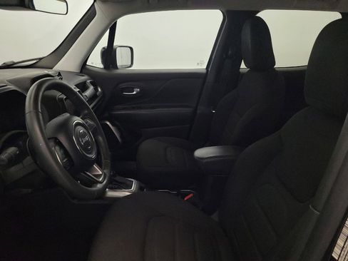 Used 2022 Jeep Renegade Latitude AWD/4WD image 17