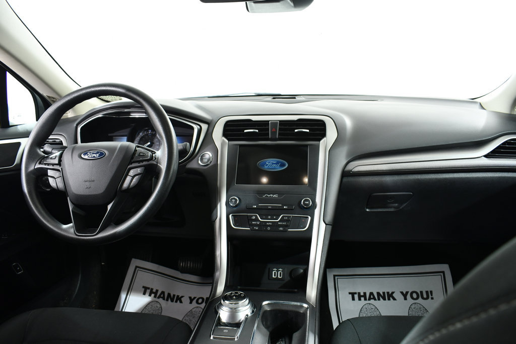 Used 2020 Ford Fusion SE FWD image 7