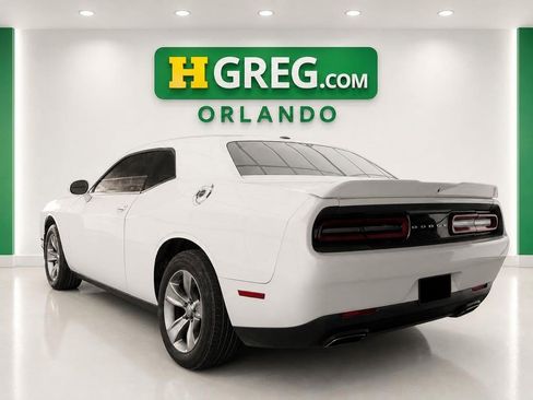 Used 2018 Dodge Challenger SXT RWD image 2