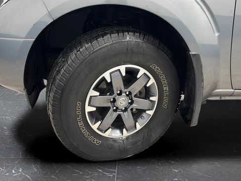 Used 2016 Nissan Frontier PRO-4X AWD/4WD image 32