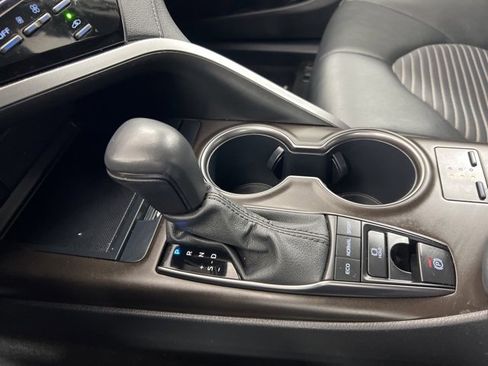 Used 2023 Toyota Camry SE image 14