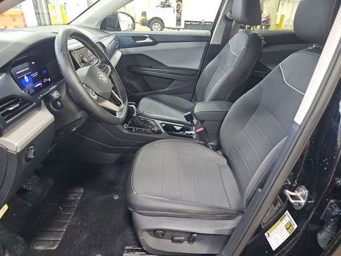 Used 2024 Volkswagen Taos SE w/ Taos Adventure Package (SXB) image 4