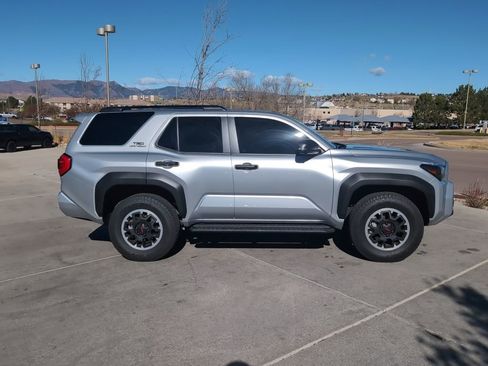 Used 2025 Toyota 4Runner TRD Off-Road Premium image 8