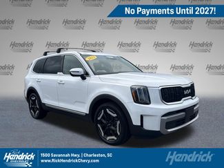 Used 2023 Kia Telluride EX w/ EX Captain's Chair Package AWD/4WD video 1