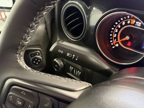 Used 2022 Jeep Wrangler Unlimited Sport AWD/4WD image 17