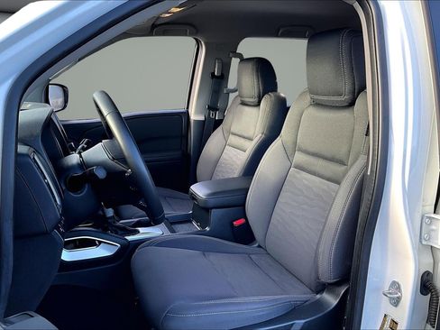 Used 2024 Nissan Frontier SV w/ Hardbody Edition image 21