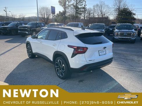 New 2026 Chevrolet Trax RS w/ Sunroof Package FWD image 47