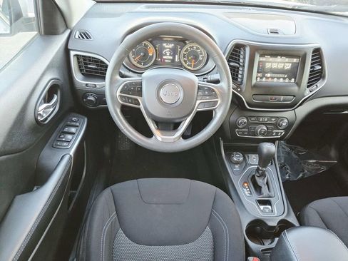 Used 2021 Jeep Cherokee Latitude image 10