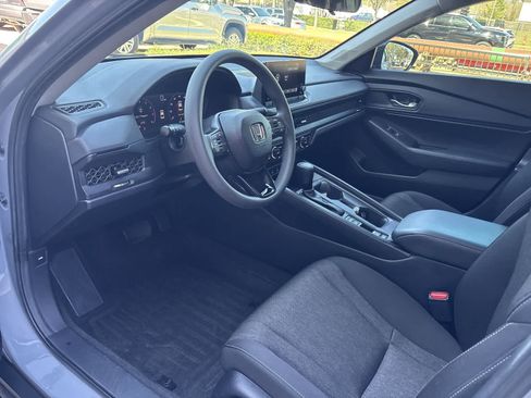 Certified 2025 Honda Accord SE image 10