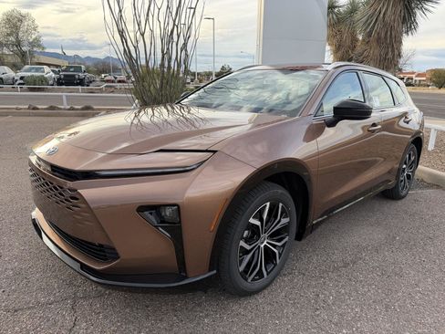 New 2026 Toyota Crown Signia image 1