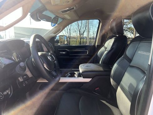 Used 2022 RAM 2500 Laramie w/ Chrome Appearance Group image 10