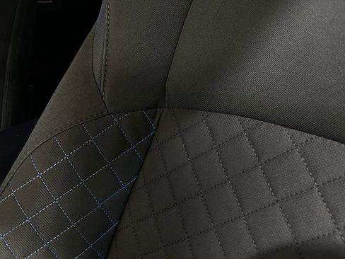 Used 2020 Toyota C-HR XLE image 16