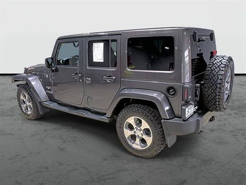 Used 2017 Jeep Wrangler Unlimited Sahara w/ Trailer Tow Group AWD/4WD image 2