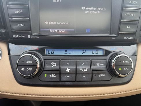 Used 2018 Toyota RAV4 XLE w/ Plus Extra Value Package AWD/4WD image 11