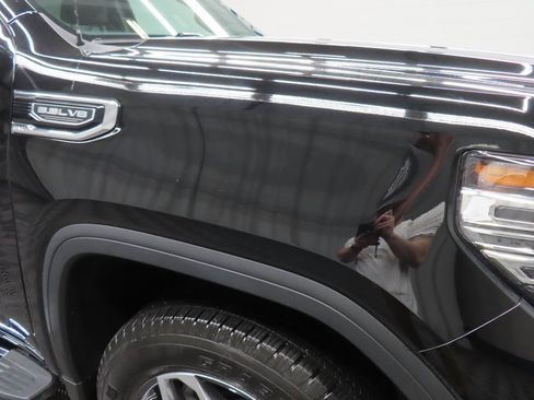 Used 2024 GMC Sierra 1500 SLT w/ SLT Convenience Package image 28