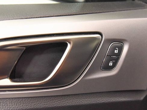 Used 2022 Ford Ranger XLT w/ Equipment Group 302A High image 16