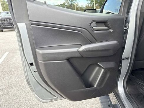 Used 2023 Chevrolet Colorado Trail Boss w/ Technology Package image 9