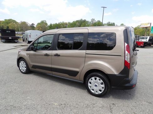 Used 2020 Ford Transit Connect XL FWD image 4