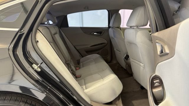 Used 2018 Chevrolet Malibu LT w/ Driver Confidence Package FWD image 24