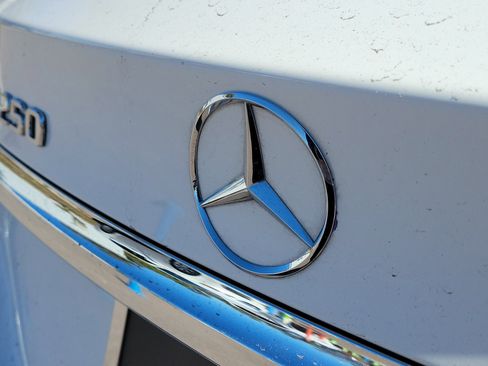 Certified 2018 Mercedes-Benz GLA 250 image 6
