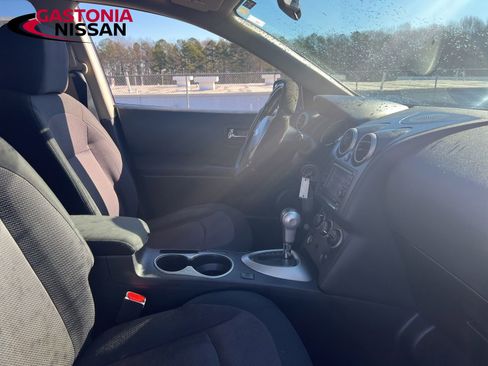 Used 2012 Nissan Rogue SV w/ Premium Pkg image 38