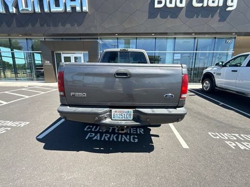 Used 2004 Ford F250 4x4 SuperCab Super Duty image 4