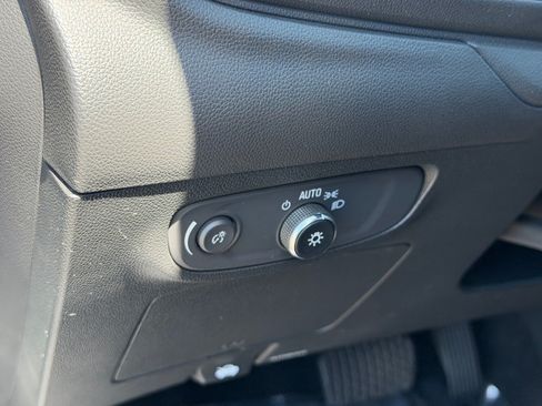 Used 2024 Buick Encore GX Avenir w/ Avenir Technology Package FWD image 18
