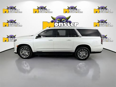 Used 2022 Cadillac Escalade ESV Premium Luxury image 8