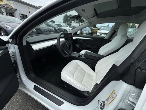 Used 2022 Tesla Model 3 Long Range AWD/4WD image 9