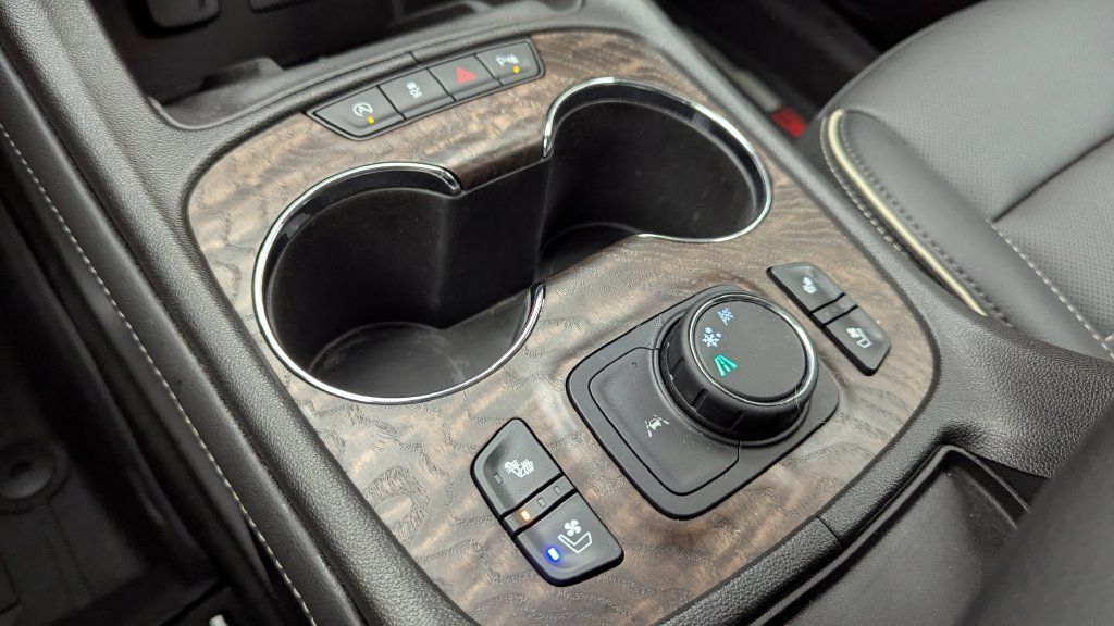 Used 2023 GMC Acadia Denali w/ LPO, Floor Liner Package FWD image 24