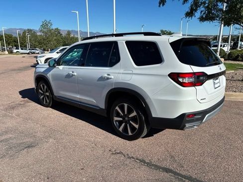 Certified 2025 Honda Pilot Touring image 30