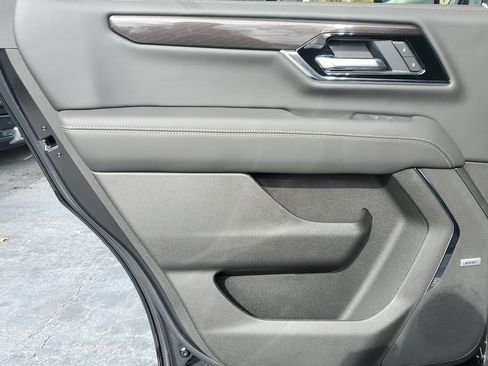 New 2026 GMC Yukon Elevation image 12