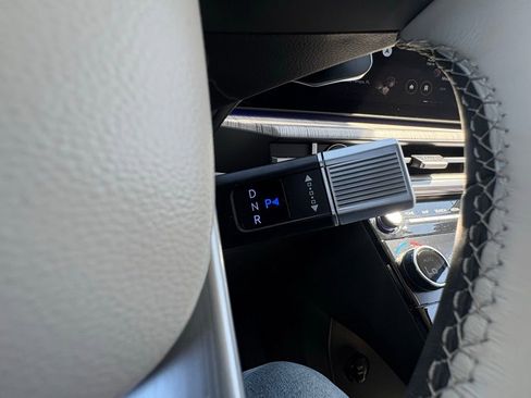 Used 2025 Hyundai Santa Fe Calligraphy image 27