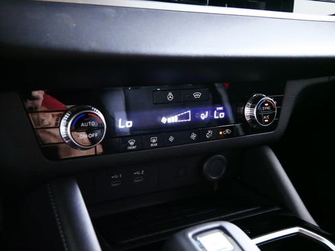 New 2026 Mitsubishi Outlander AWD image 7