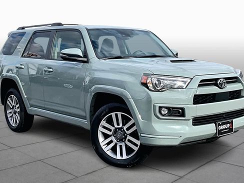 Used 2022 Toyota 4Runner TRD Sport w/ Technology Package image 2