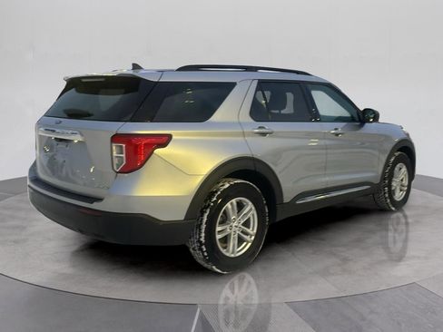 Certified 2021 Ford Explorer XLT image 6