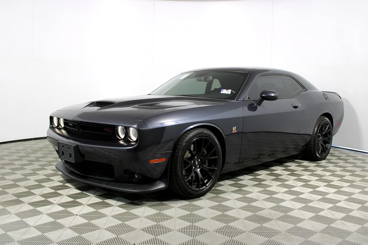 Used 2019 Dodge Challenger R/T Scat Pack w/ Dynamics Package RWD image 3