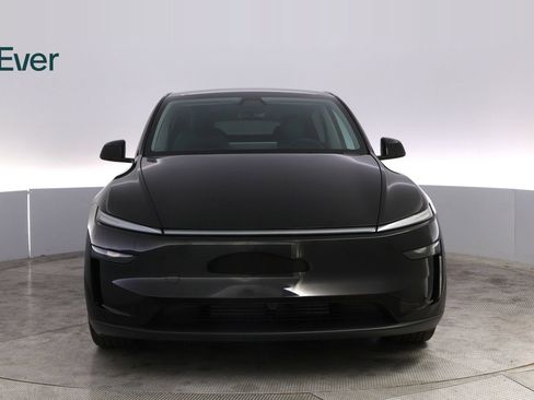 Used 2026 Tesla Model Y Long Range RWD image 12