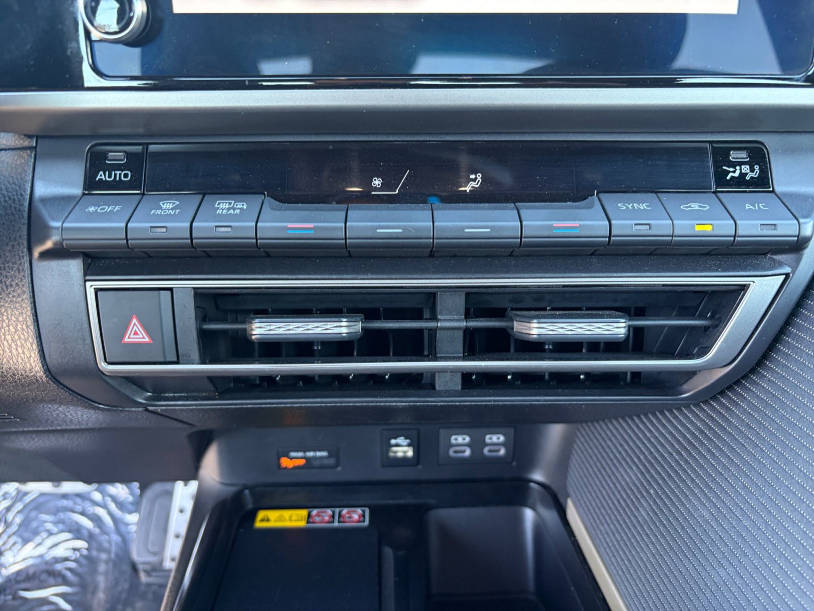 Used 2025 Toyota Camry SE FWD image 21