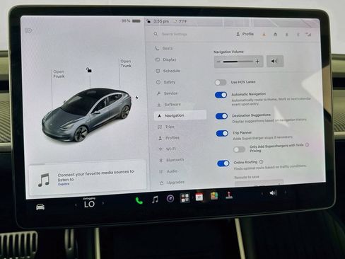 Used 2018 Tesla Model 3 Long Range RWD image 45