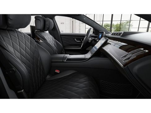 Used 2023 Mercedes-Benz S 580 4MATIC Sedan image 4