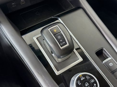 Used 2024 Mitsubishi Outlander SE Black Edition FWD image 20