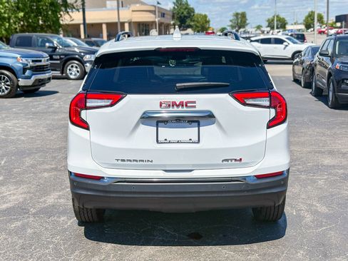 Used 2022 GMC Terrain AT4 w/ Infotainment Package II AWD/4WD image 17
