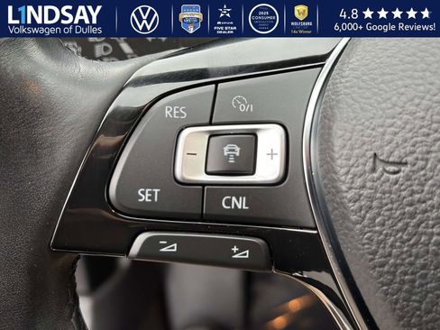 Used 2018 Volkswagen Passat 2.0T SEL Premium image 15